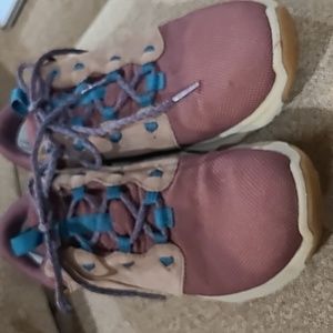 Teva hiking sneakers waterproof women's Size 9